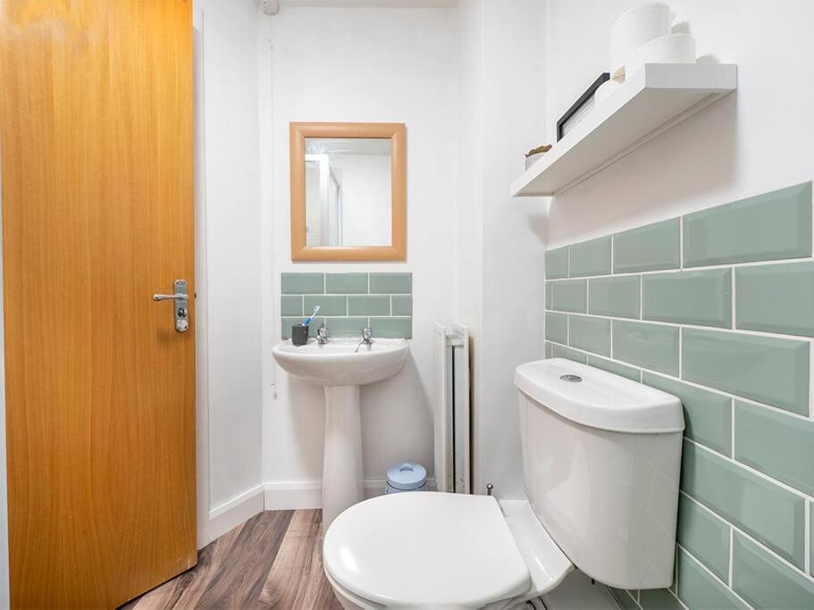 Lovely 2 Bedroom Apt At Ormeau Park W/ Free Parking Belfast Exteriör bild