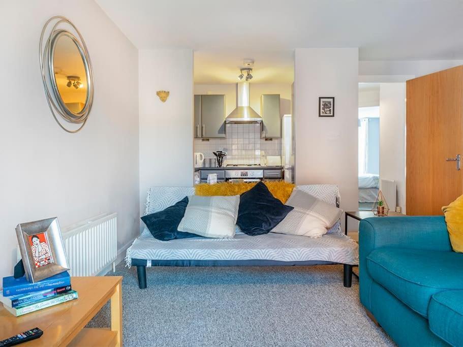 Lovely 2 Bedroom Apt At Ormeau Park W/ Free Parking Belfast Exteriör bild
